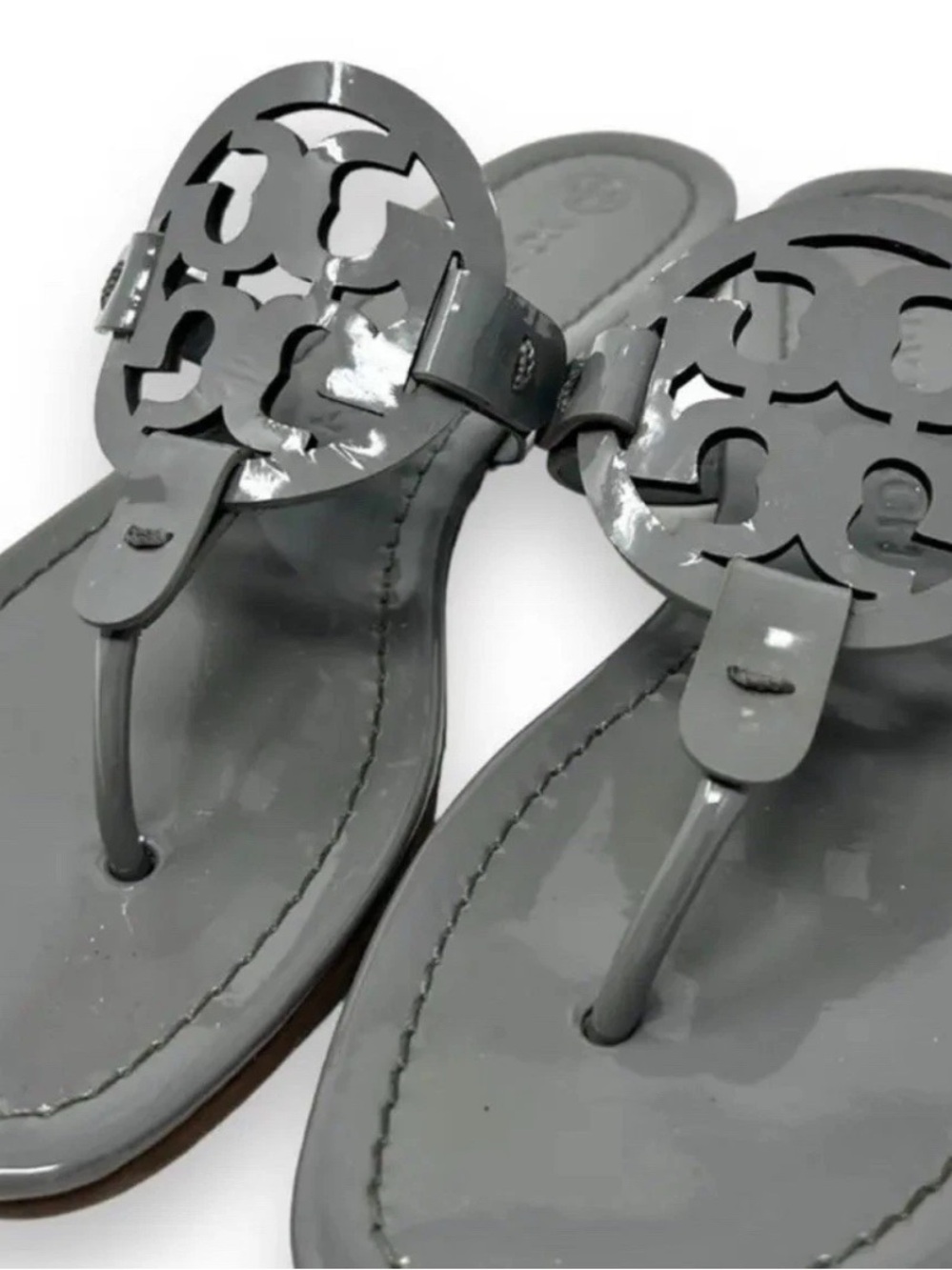 New Tory Burch Miller Patent Leather Sandals in Malta Gray Size 7.5 - Picture 3 of 12